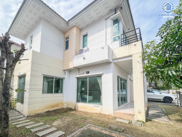 *****บ้านเดี่ยวมือสองย่านนนทบุรีฯ ม.ไลฟ์บางกอกบูเลอวาร์ด ราชพฤกษ์-รัตนาธิเบศร์ เนื้อที่กว้างขวางมากถึง 63 ตร.ว.  ฟังก์ชัน 3 ห้องนอน 3 ห้องน้ำ ที่จอดรถ 2 คัน บนทำเลแห่งการเดินทาง ใกล้รถไฟฟ้าสายสีม่วง "สถานีท่าอิฐ" เชื่อมต่อถนนราชพฤกษ์